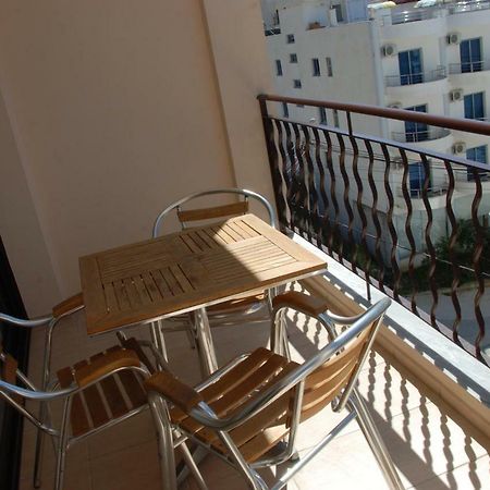 Nikos Hotel And Apartments Саранда Экстерьер фото